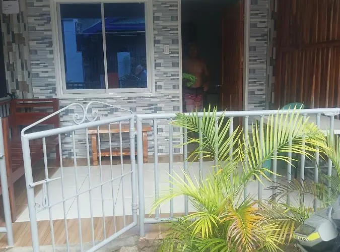Guest house Indino's Sardines Run And Sea Turtle 1 Minute Walking Distance 3*
