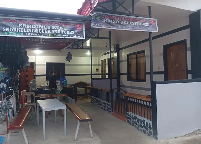 Guest house Indino's Sardines Run And Sea Turtle 1 Minute Walking Distance Moalboal