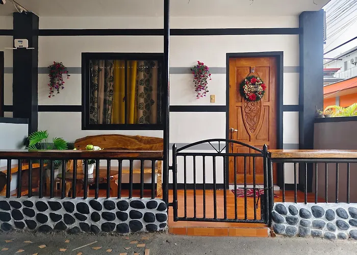 Indino's Sardines Run And Sea Turtle 1 Minute Walking Distance Guest house Moalboal